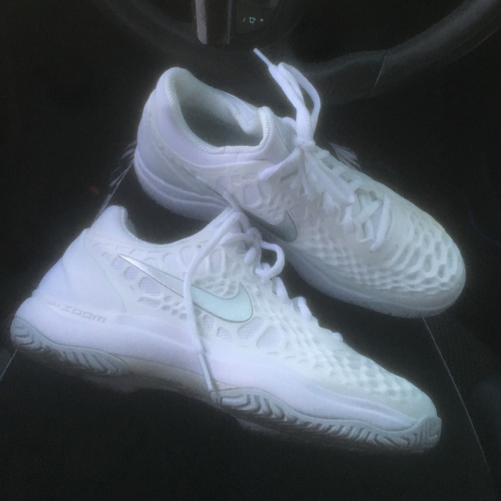 NIKE SNEAKERS